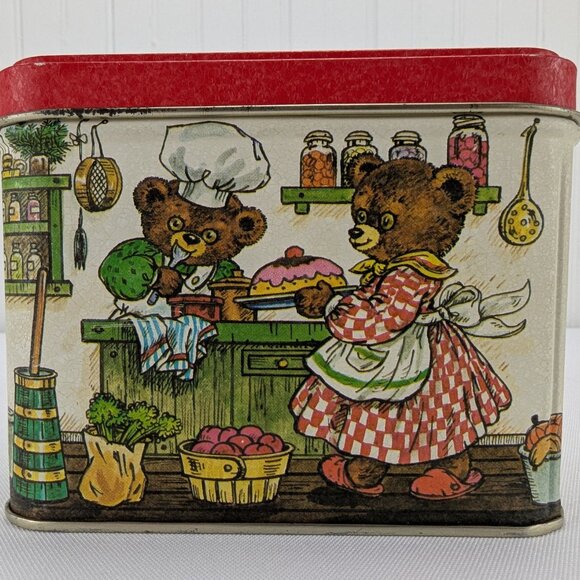 Vintage Metal Tin Square Bears Cooking in Kitchen Baking Holiday Container - Picture 4 of 9